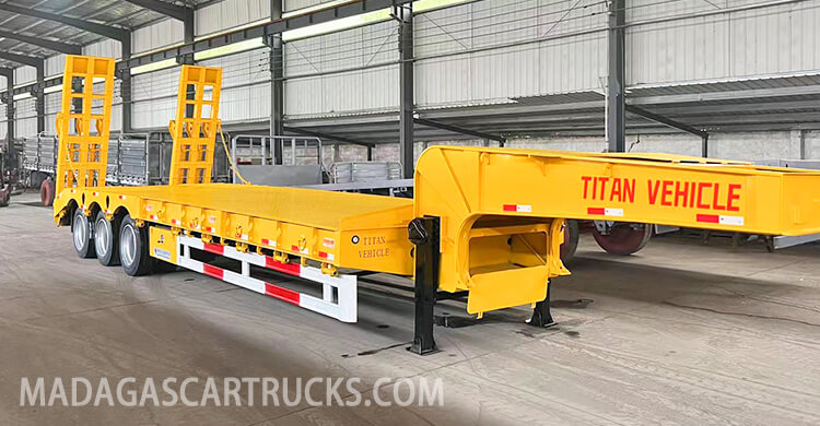 3 Axle Lowbed Trailer Truck for Sale Specification in Madagascar