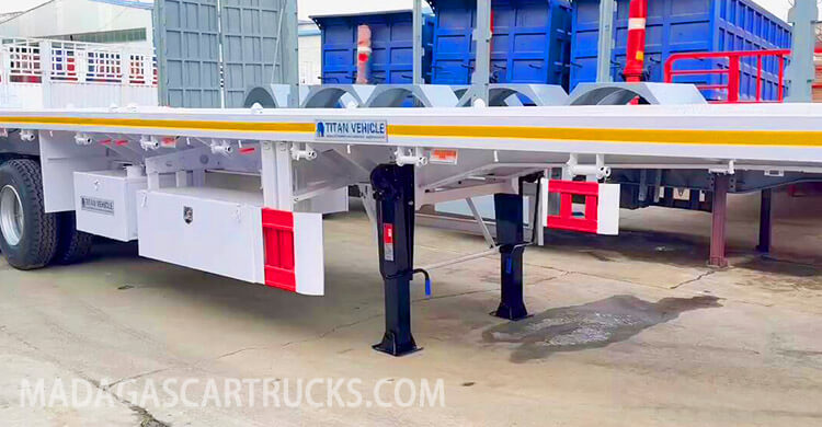 3 Axle 40 Ft Flatbed Semi Trailer for Sale in Madagascar