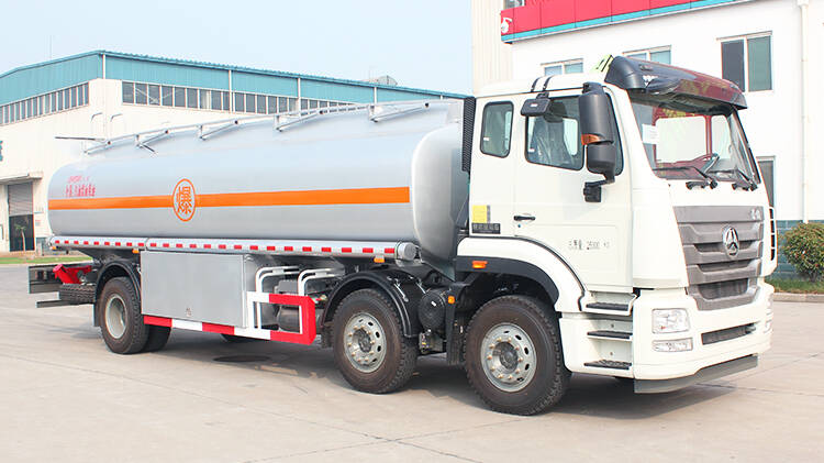 Howo New Model 6x2 Fuel Tank Trucks for Sale Price in Madagascar
