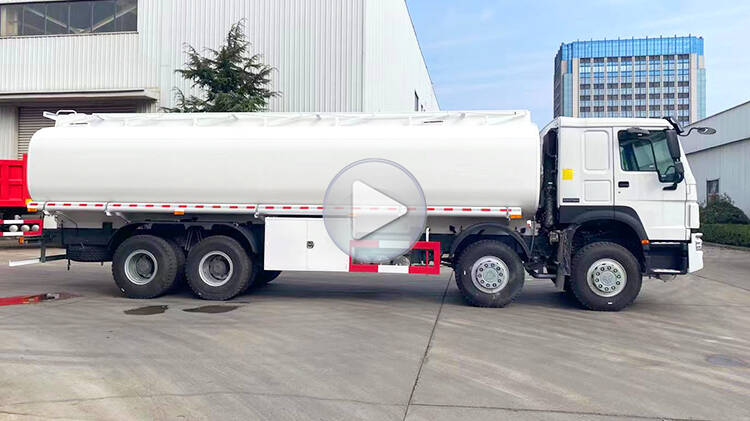 Howo 8x4 Fuel Tanker Truck for Sale Near Me Price in Madagascar