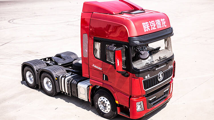 Shaanxi Shacman X5000 Tractor Truck Head for Sale in Madagascar