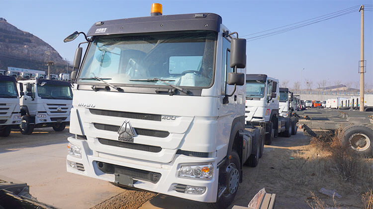 Sinotruk Howo 400 6x4 Tractor Truck for Sale Prix in Madagascar